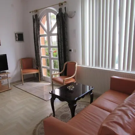 Palme 1 Apartment
